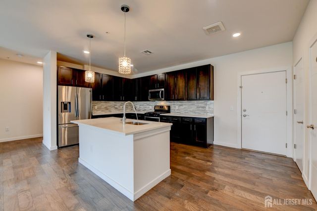 722 Lorhan Drive, Piscataway, NJ 08854