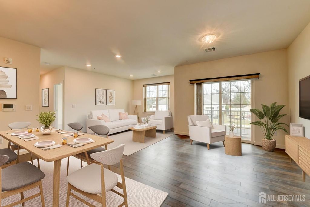 722 Lorhan Drive, Piscataway, NJ 08854