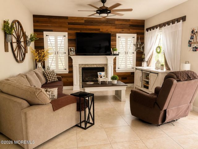 12 Jamie Court, Barnegat, NJ 08005