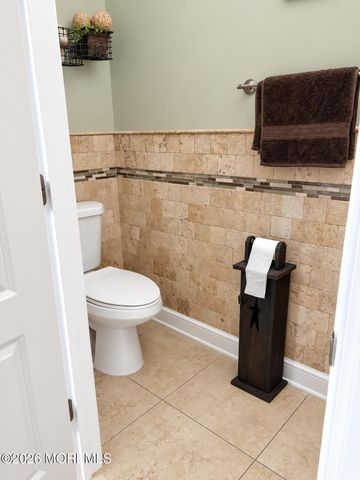 12 Jamie Court, Barnegat, NJ 08005