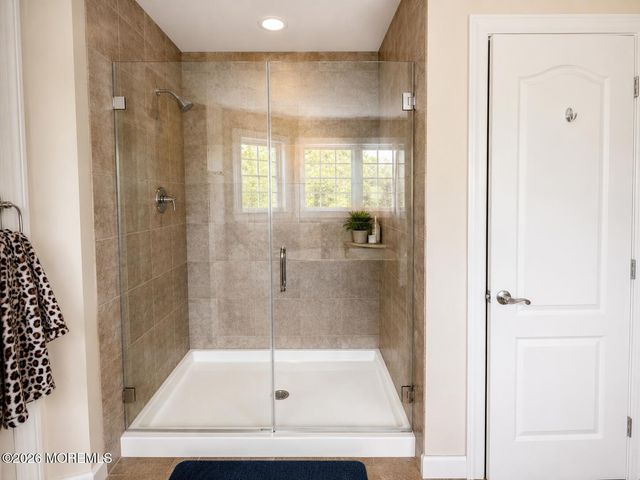 12 Jamie Court, Barnegat, NJ 08005