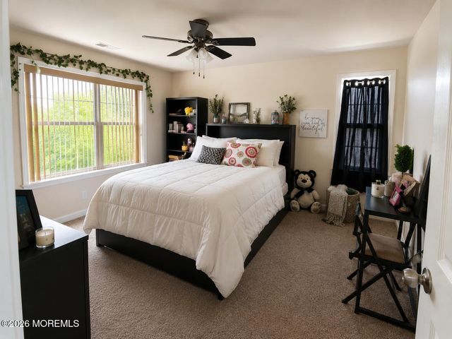12 Jamie Court, Barnegat, NJ 08005