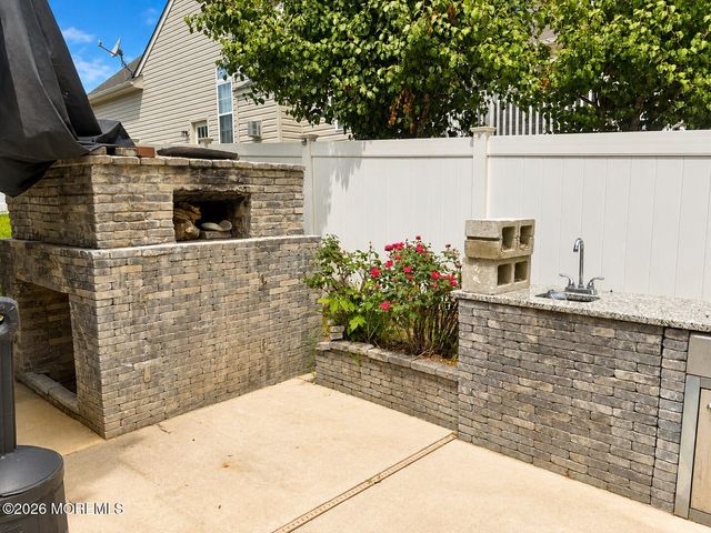 12 Jamie Court, Barnegat, NJ 08005