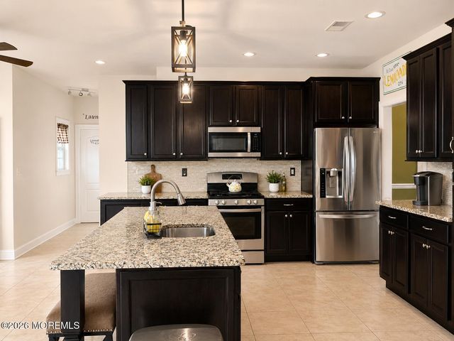 12 Jamie Court, Barnegat, NJ 08005