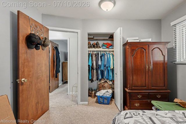 4771 Hatchery Road, Waterford Charter Township, MI 48329