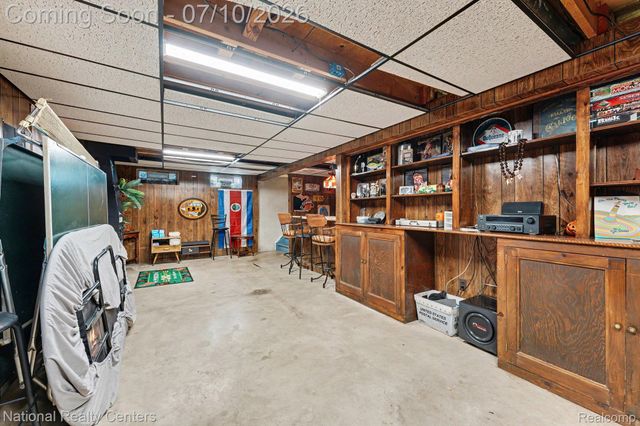 4771 Hatchery Road, Waterford Charter Township, MI 48329