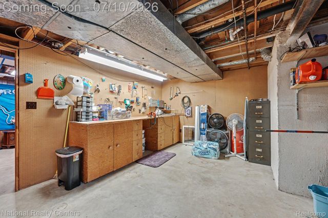 4771 Hatchery Road, Waterford Charter Township, MI 48329