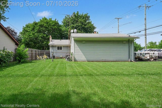 4771 Hatchery Road, Waterford Charter Township, MI 48329