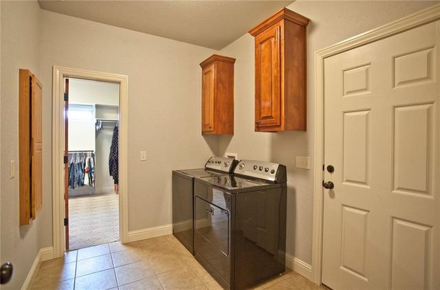 1051 Hunters Pointe, Bentonville, AR 72713