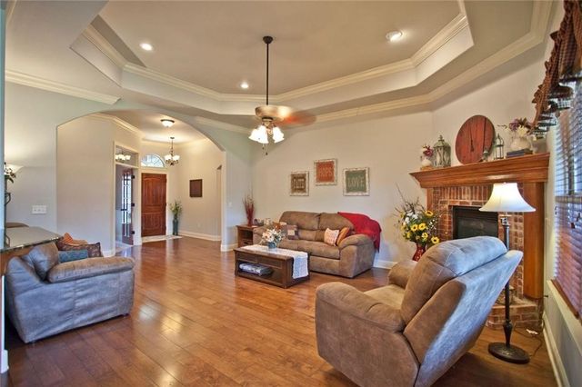 1051 Hunters Pointe, Bentonville, AR 72713