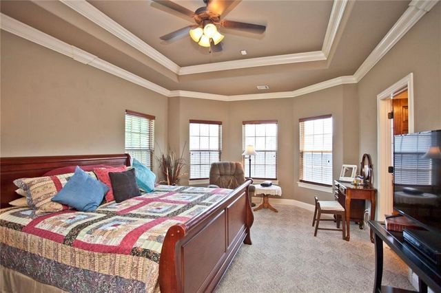 1051 Hunters Pointe, Bentonville, AR 72713