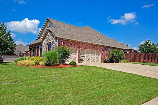 1051 Hunters Pointe, Bentonville, AR 72713