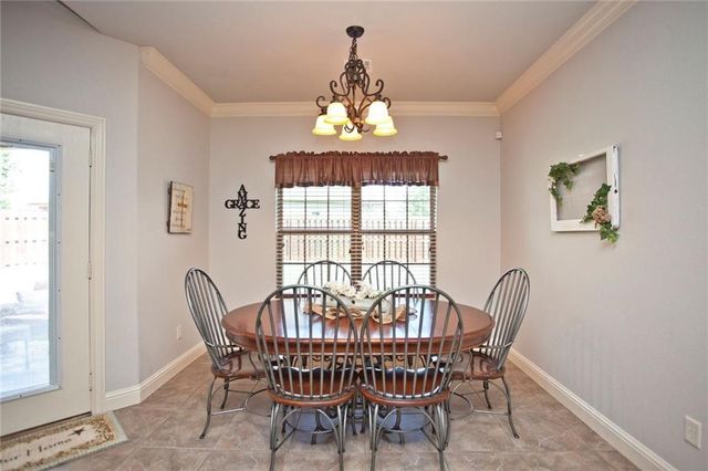1051 Hunters Pointe, Bentonville, AR 72713