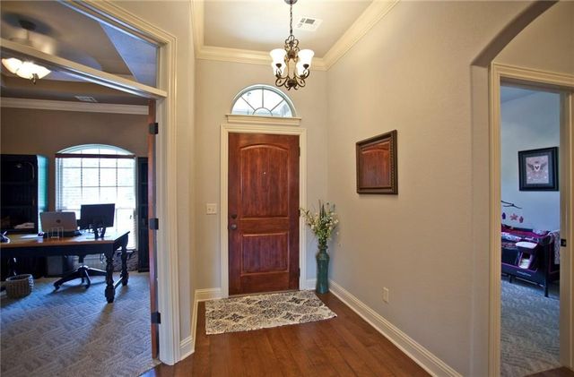 1051 Hunters Pointe, Bentonville, AR 72713