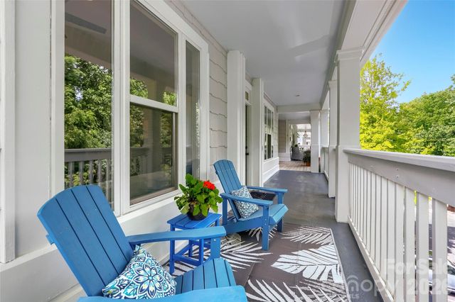 706 Northeast Drive 3, Davidson, NC 28036