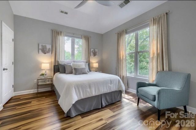 706 Northeast Drive 3, Davidson, NC 28036