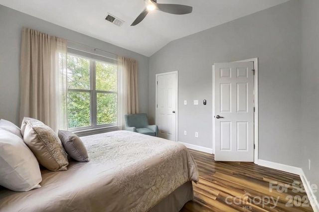 706 Northeast Drive 3, Davidson, NC 28036