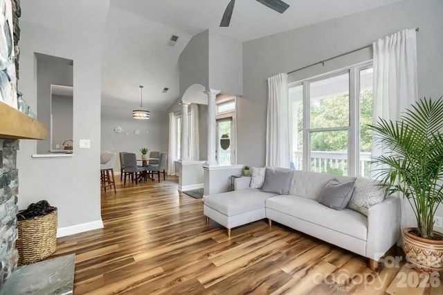 706 Northeast Drive 3, Davidson, NC 28036