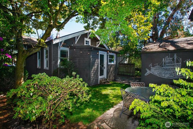 6525 23rd Avenue NE, Seattle, WA 98115