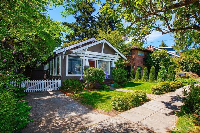 6525 23rd Avenue NE, Seattle, WA 98115