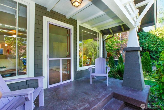 6525 23rd Avenue NE, Seattle, WA 98115