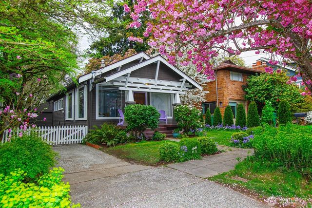 6525 23rd Avenue NE, Seattle, WA 98115