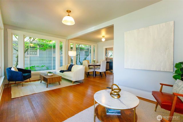 6525 23rd Avenue NE, Seattle, WA 98115