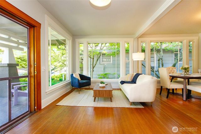 6525 23rd Avenue NE, Seattle, WA 98115
