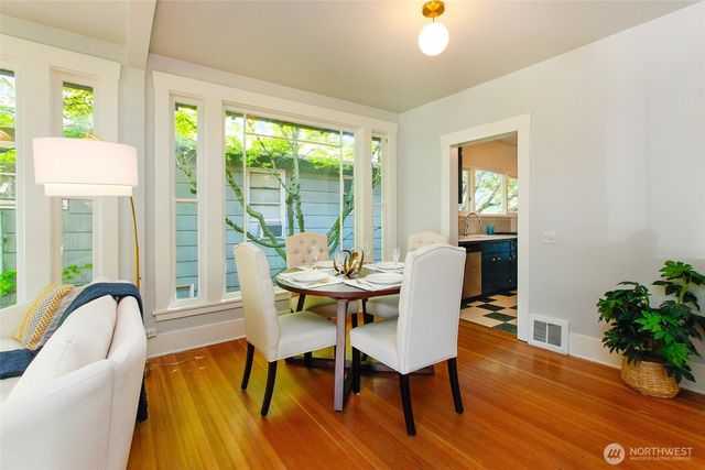 6525 23rd Avenue NE, Seattle, WA 98115