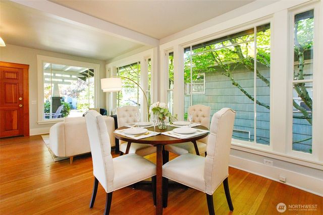 6525 23rd Avenue NE, Seattle, WA 98115