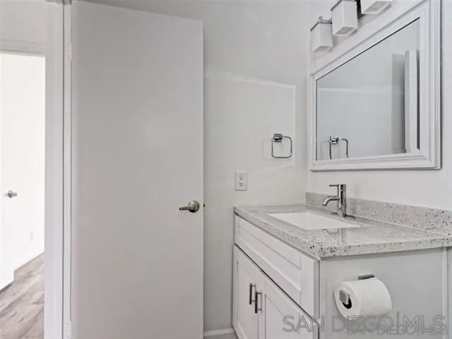 1990 Golden Circle, Escondido, CA 92026