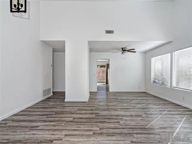 1990 Golden Circle, Escondido, CA 92026