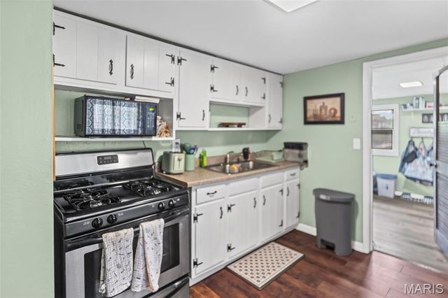 2120 Miracle Avenue, Granite City, IL 62040