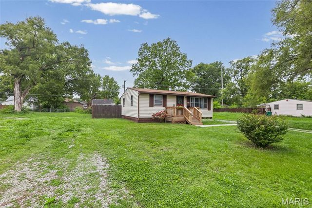 2120 Miracle Avenue, Granite City, IL 62040