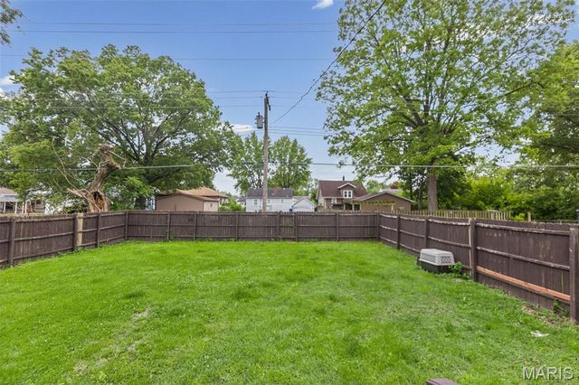 2120 Miracle Avenue, Granite City, IL 62040
