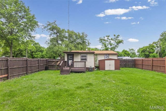 2120 Miracle Avenue, Granite City, IL 62040
