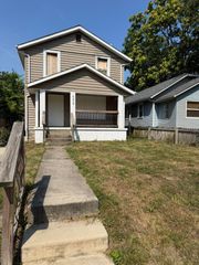 559 S Burgess Avenue, Columbus, OH 43204