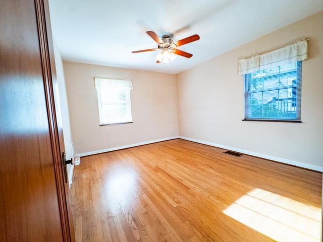 5923 Beacraft Avenue, Cincinnati, OH 45213