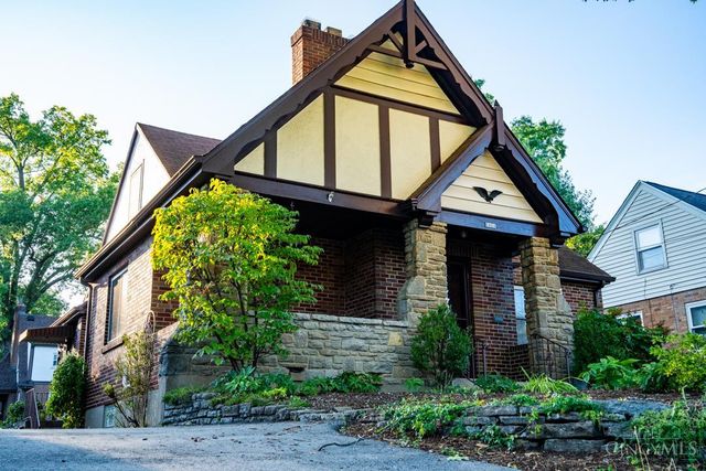 5923 Beacraft Avenue, Cincinnati, OH 45213