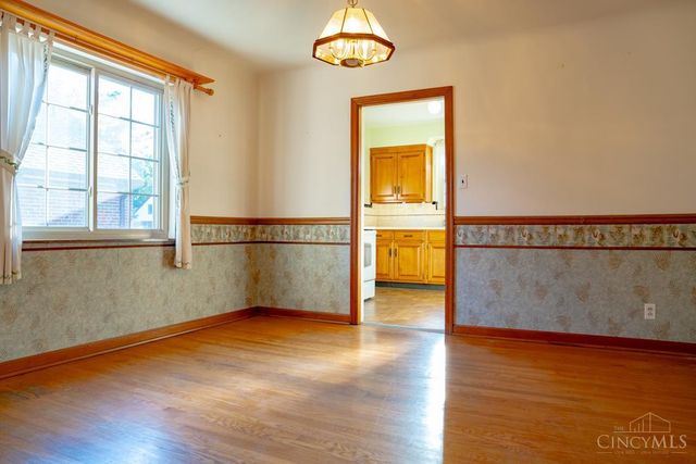 5923 Beacraft Avenue, Cincinnati, OH 45213