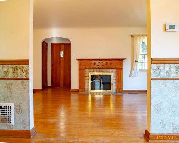 5923 Beacraft Avenue, Cincinnati, OH 45213