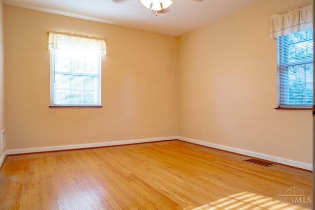 5923 Beacraft Avenue, Cincinnati, OH 45213