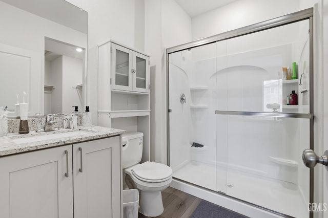 7812 Strawberry Lane, Bakersfield, CA 93313