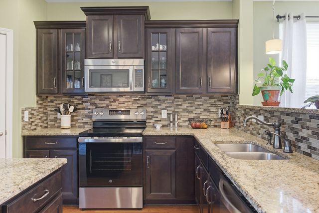 511 Cherry Blossom Way, Lebanon, TN 37087