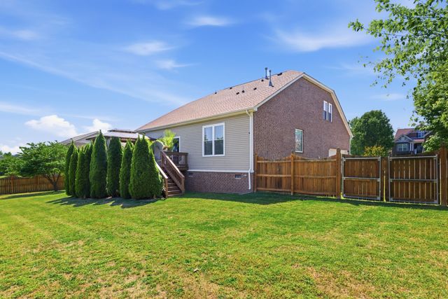 511 Cherry Blossom Way, Lebanon, TN 37087
