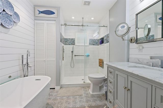 1008 E MICHIGAN AVENUE, Deland, FL 32724