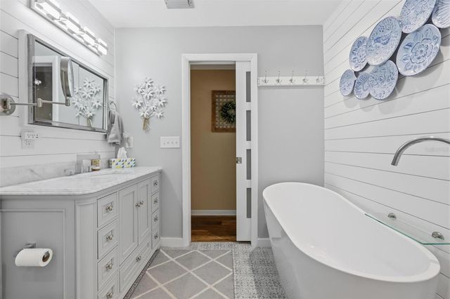 1008 E MICHIGAN AVENUE, Deland, FL 32724