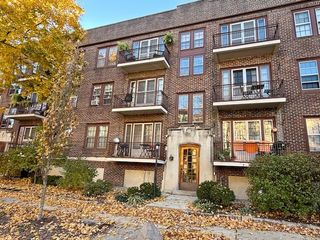 307 N Prairie Street 9, Champaign, IL 61820