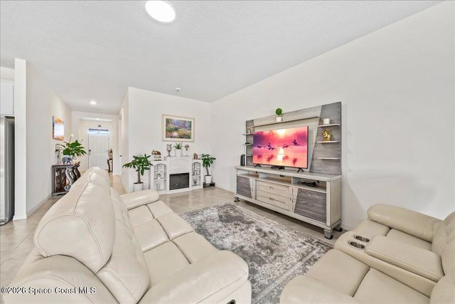 2193 Capital Drive SE, Palm Bay, FL 32909