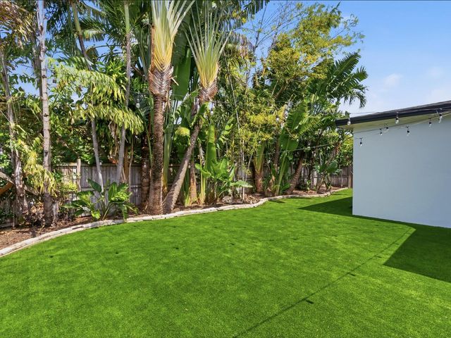 2860 Monroe Street, Hollywood, FL 33020